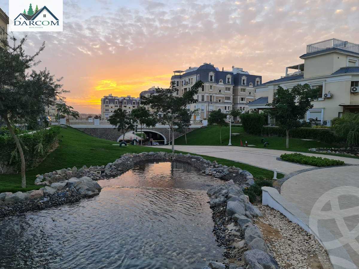 https://aqarmap.com.eg/en/listing/4128704-for-sale-cairo-new-cairo-compounds-mountain-view-hyde-park