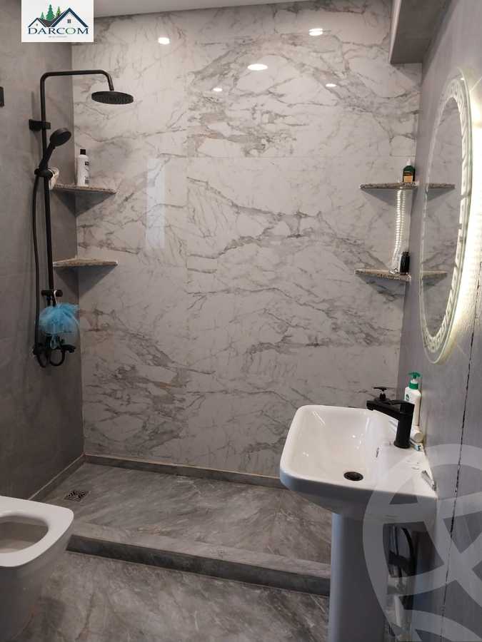 https://aqarmap.com.eg/en/listing/4136264-for-sale-cairo-new-cairo-compounds-mountain-view-hyde-park