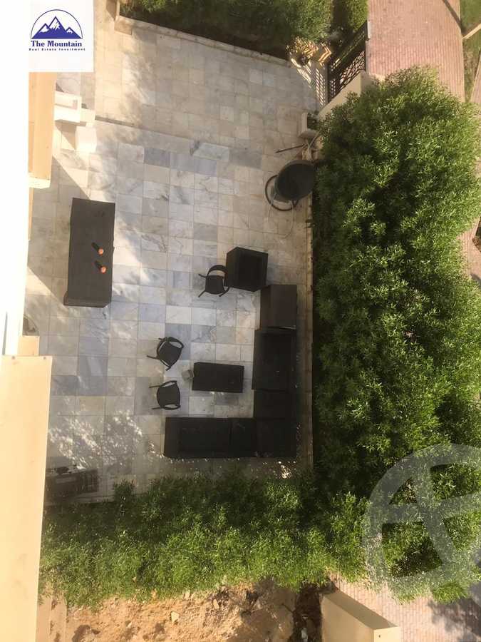 https://aqarmap.com.eg/ar/listing/3706112-for-sale-cairo-el-sheikh-zayed-city-compounds-kmbwnd-wyst-twn-swdyk