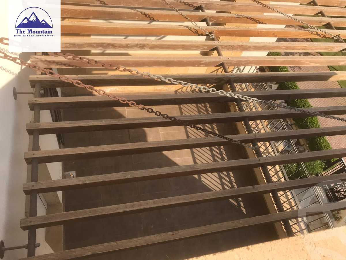 https://aqarmap.com.eg/ar/listing/3706112-for-sale-cairo-el-sheikh-zayed-city-compounds-kmbwnd-wyst-twn-swdyk