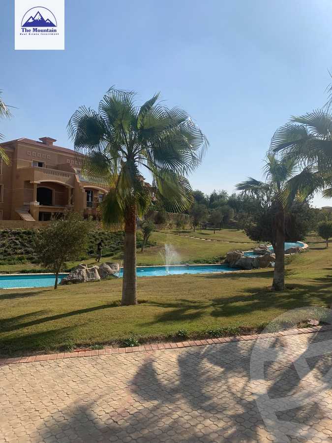 https://aqarmap.com.eg/ar/listing/3798583-for-sale-cairo-el-sheikh-zayed-city-compounds-in-sheikh-zayed-royal-meadows