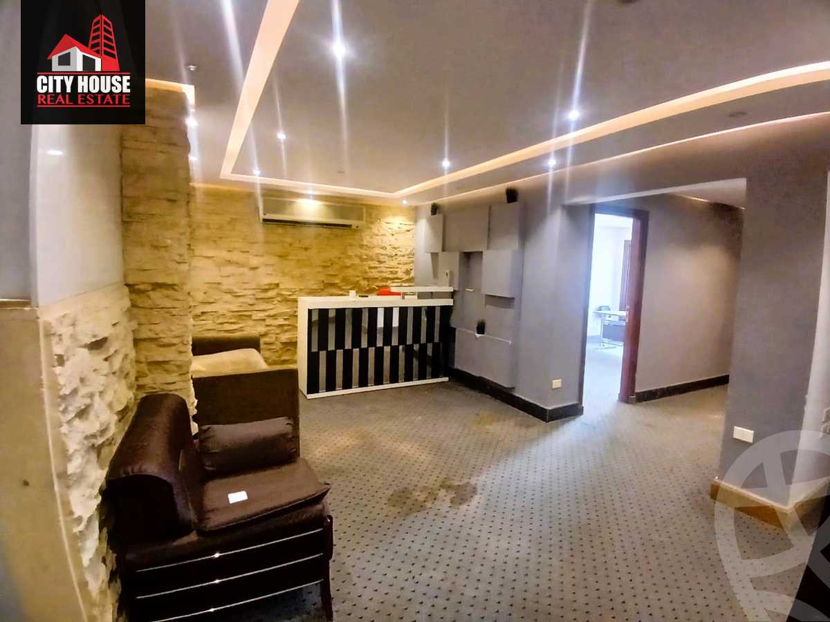 https://aqarmap.com.eg/en/listing/5280591-for-rent-cairo-el-maadi-sarayat-el-maadi-street-250
