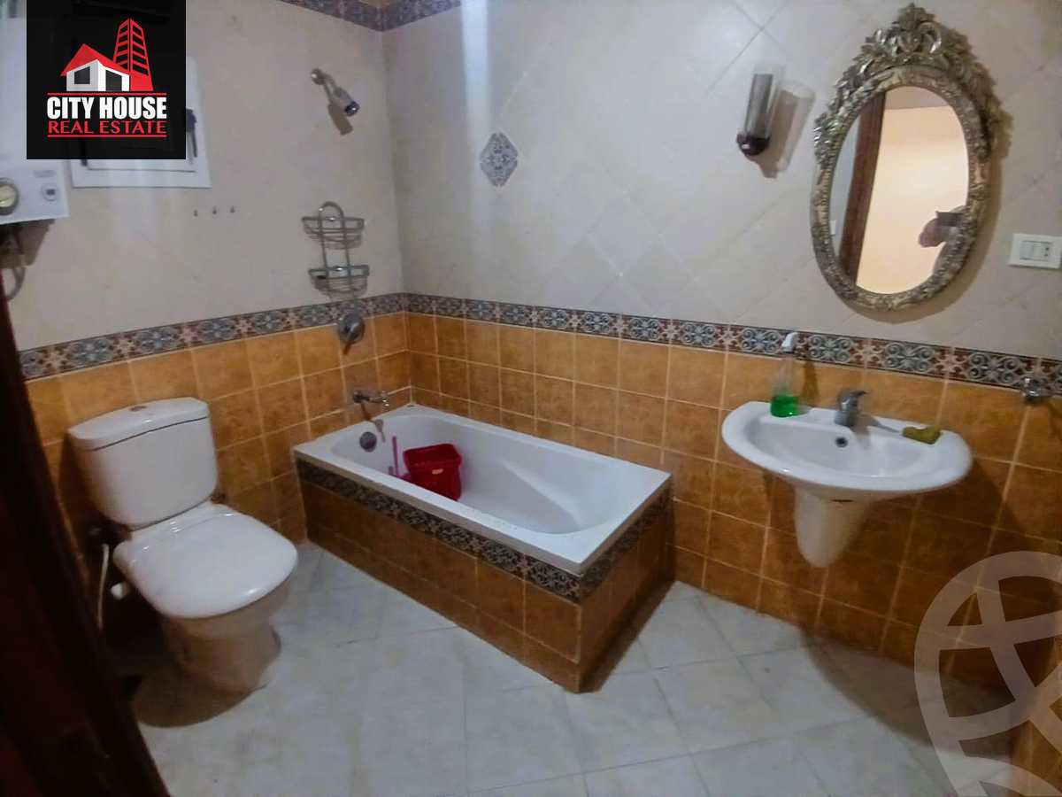 https://aqarmap.com.eg/en/listing/5280591-for-rent-cairo-el-maadi-sarayat-el-maadi-street-250