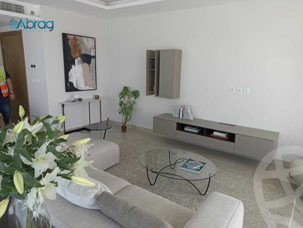 https://aqarmap.com.eg/ar/listing/3693469-for-sale-cairo-el-sheikh-zayed-city-compounds-brj-zyd-wr-llttwyr