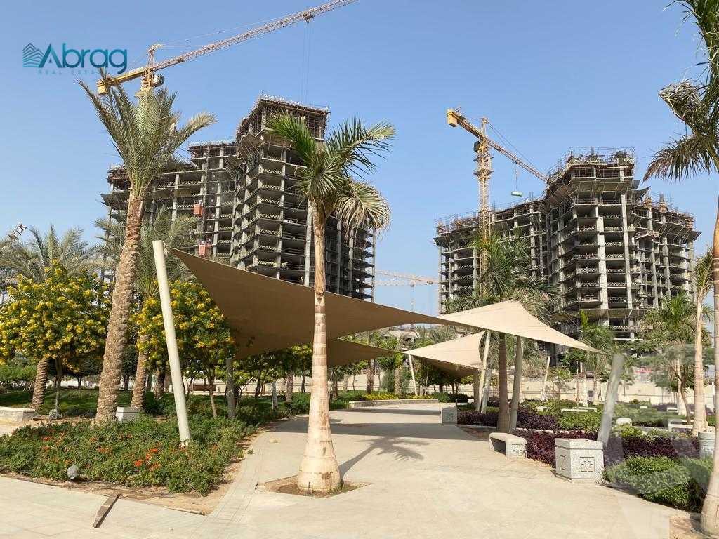 https://aqarmap.com.eg/ar/listing/5073889-for-sale-cairo-el-sheikh-zayed-city-compounds-zyd-wr-llttwyr-park-towers-zed-el-sheikh-zayed-compound