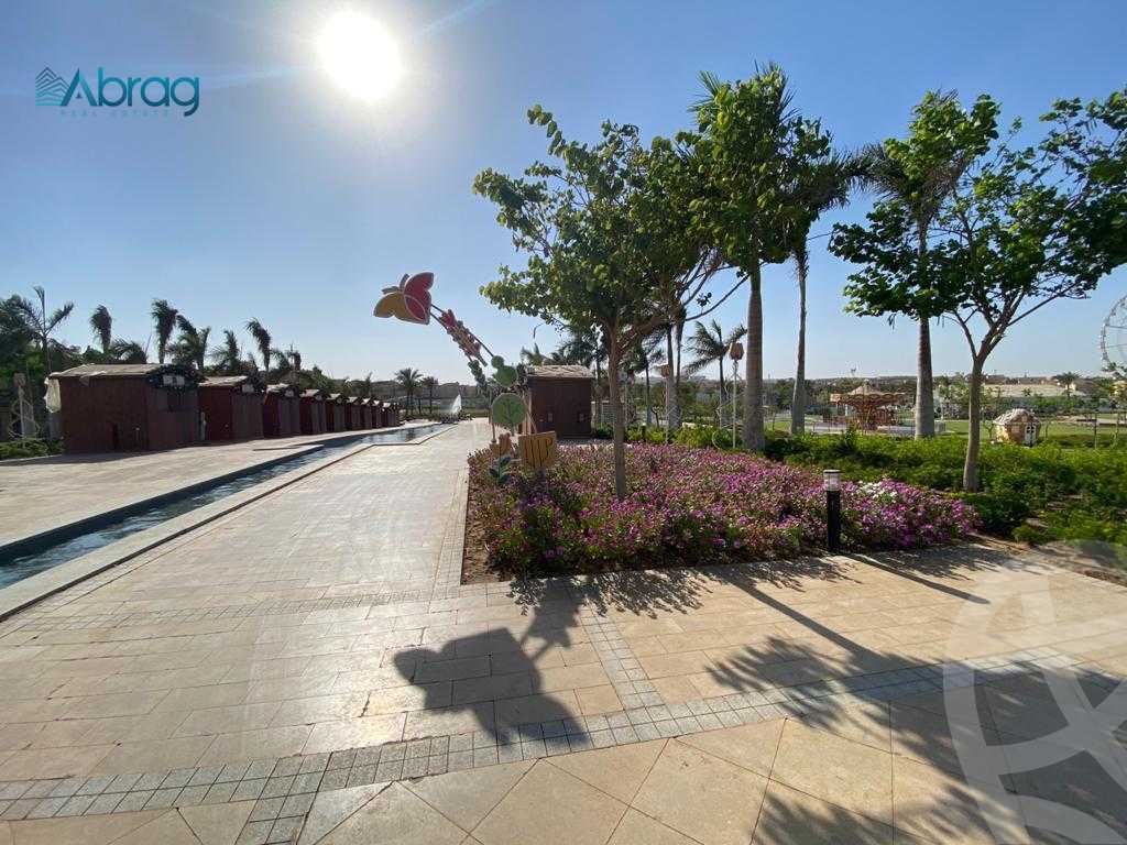 https://aqarmap.com.eg/ar/listing/5305945-for-sale-cairo-el-sheikh-zayed-city-compounds-zyd-wr-llttwyr-park-towers-zed-el-sheikh-zayed-compound