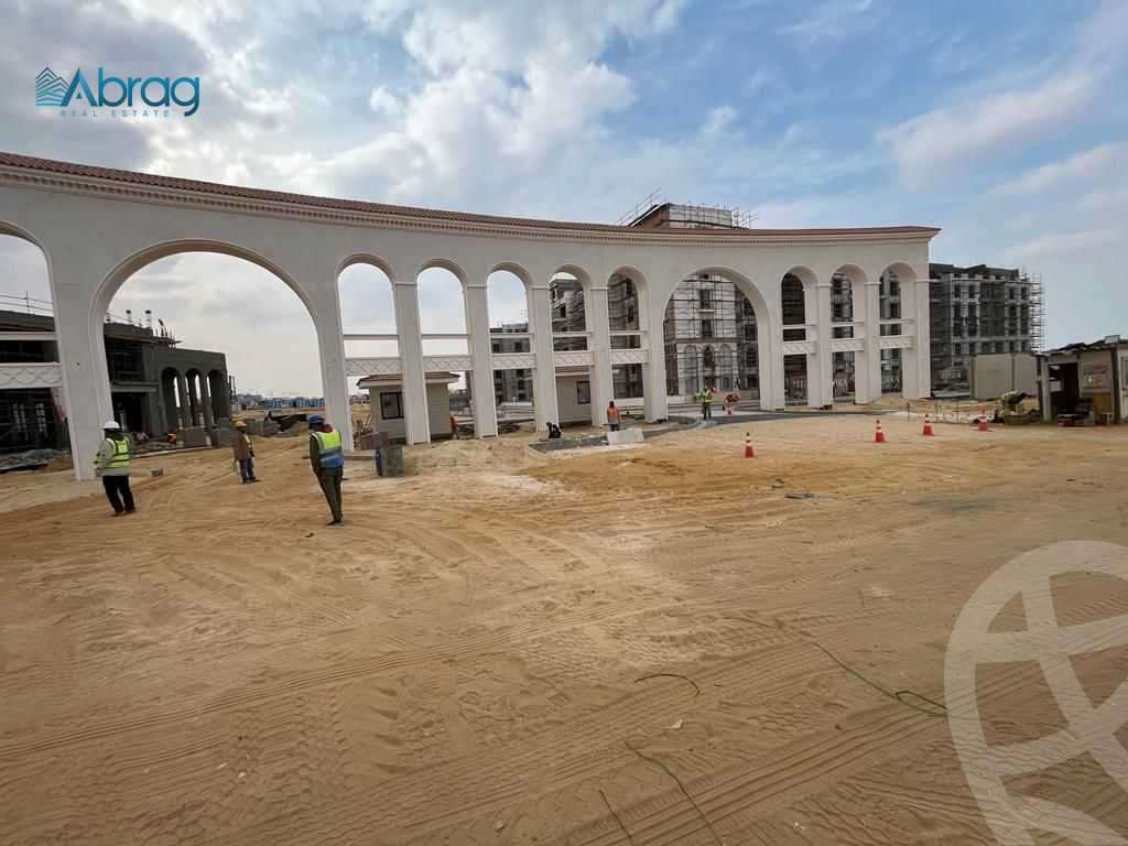 https://aqarmap.com.eg/ar/listing/5329869-for-sale-cairo-el-sheikh-zayed-city-compounds-kmbwnd-fyldj-wyst-dr-llttwyr