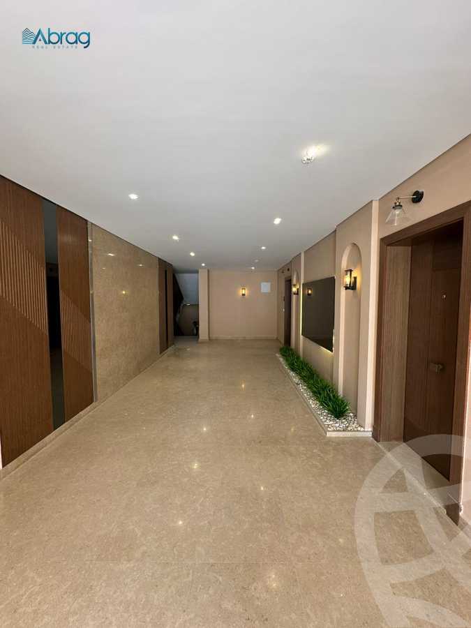 https://aqarmap.com.eg/ar/listing/6592893-for-rent-cairo-el-sheikh-zayed-city-compounds-kmbwnd-fyldj-wyst-dr-llttwyr