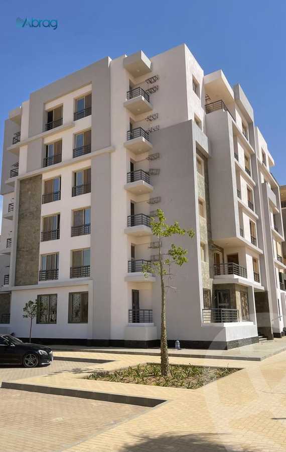 https://aqarmap.com.eg/ar/listing/6625409-for-sale-cairo-el-sheikh-zayed-city-lshykh-zyd-ljdyd-west-view-residence-hdp