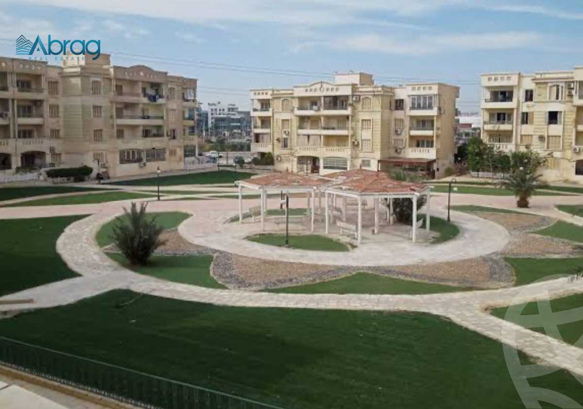 https://aqarmap.com.eg/en/listing/6633513-for-sale-cairo-el-sheikh-zayed-city-compounds-el-khamayel