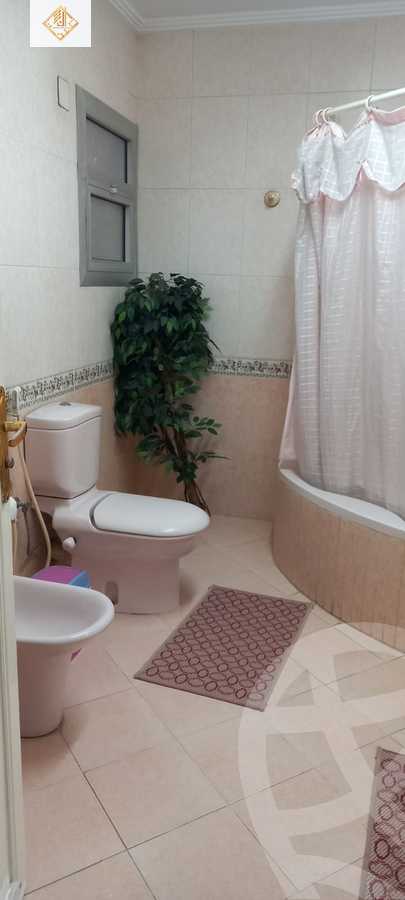 https://aqarmap.com.eg/en/listing/4329720-for-sale-cairo-el-mohandesen-lebnan-square