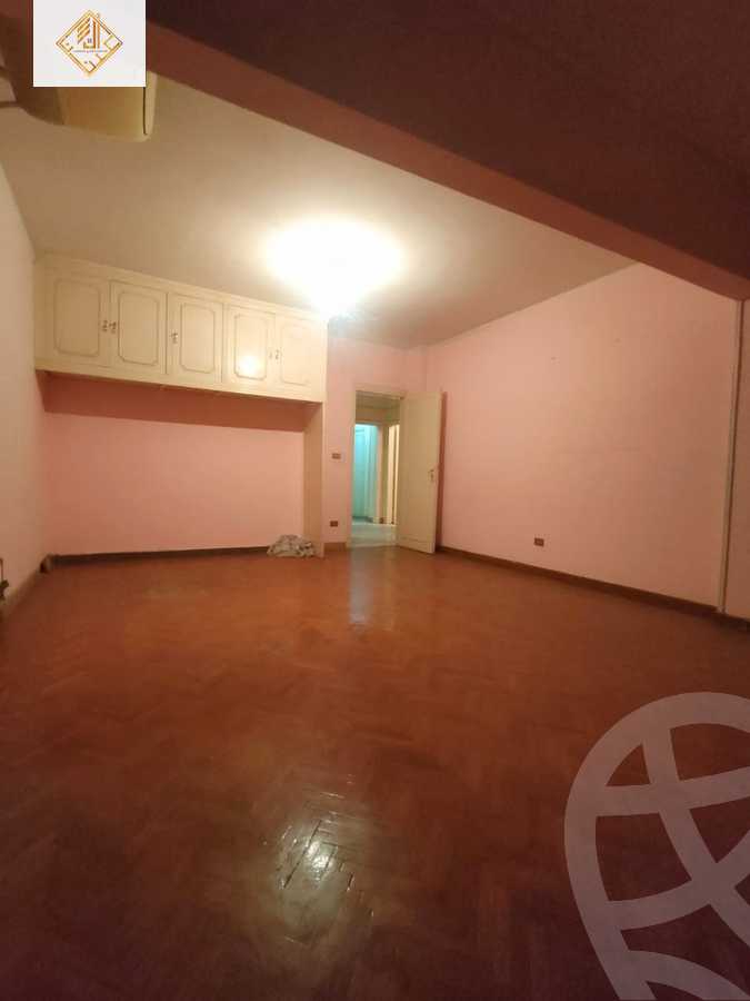 https://aqarmap.com.eg/en/listing/6042824-for-sale-cairo-el-mohandesen-abd-el-moneam-riad-st