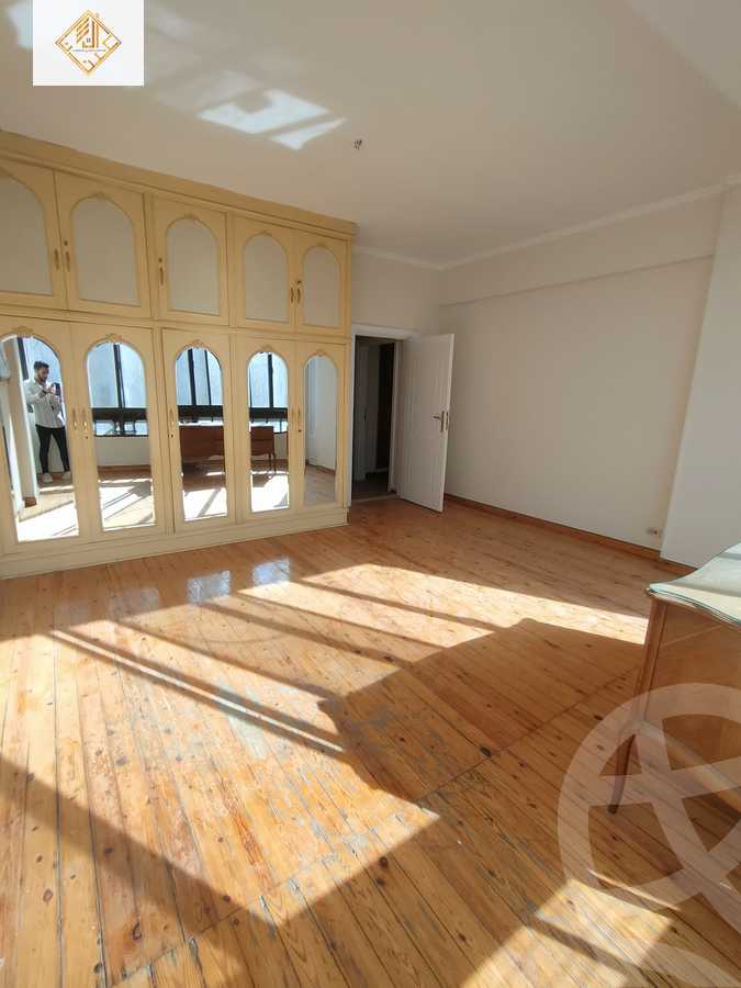 https://aqarmap.com.eg/en/listing/6118489-for-sale-cairo-el-mohandesen-abd-el-moneam-riad-st