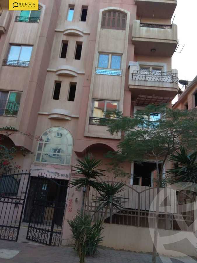 https://aqarmap.com.eg/ar/listing/3762746-for-sale-cairo-6th-of-october-el-ahyaa-neighborhood-1st-al-maahad-from-al-sentral-st