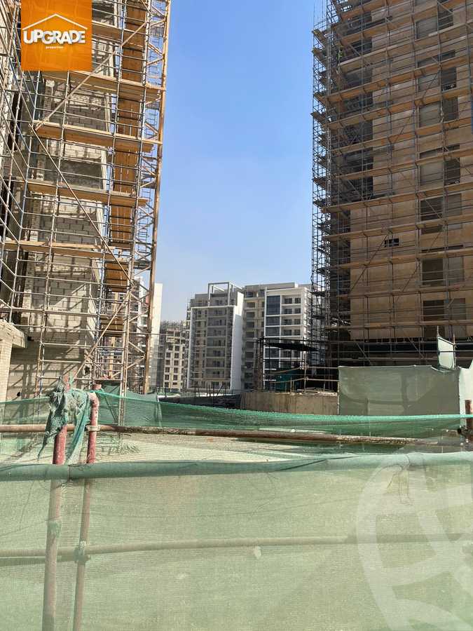 https://aqarmap.com.eg/ar/listing/3792998-for-sale-cairo-el-sheikh-zayed-city-compounds-brj-zyd-wr-llttwyr
