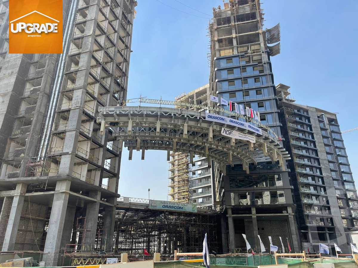 https://aqarmap.com.eg/ar/listing/3797784-for-sale-cairo-el-sheikh-zayed-city-compounds-brj-zyd-wr-llttwyr