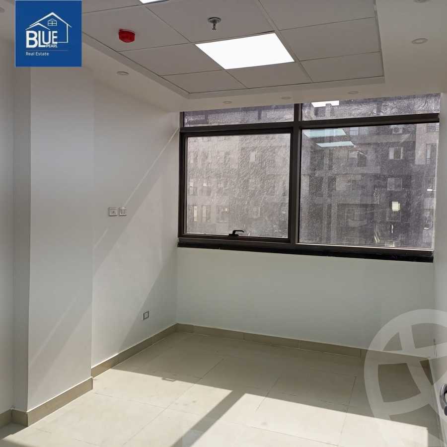 https://aqarmap.com.eg/ar/listing/3728021-for-rent-mdyn-lshrwq-compounds-twn-sntr-mwl-lwtny-l-qry