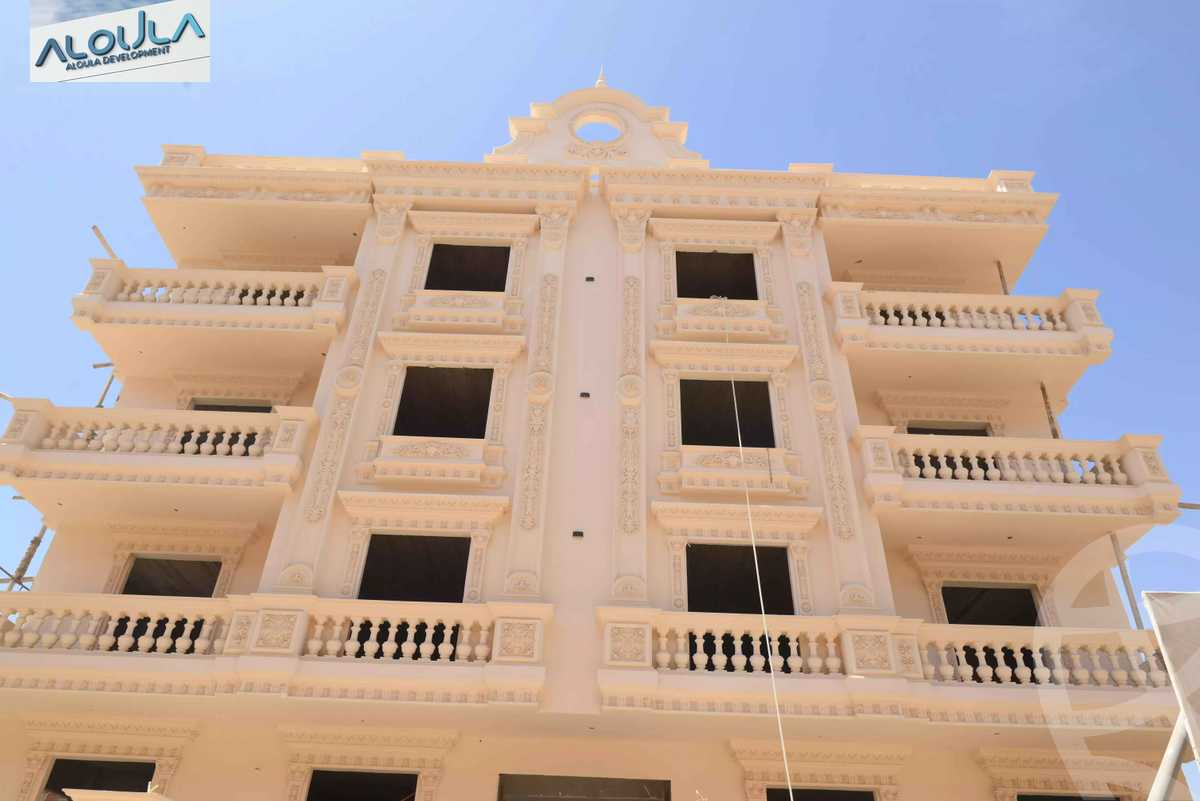 https://aqarmap.com.eg/ar/listing/4921429-for-sale-cairo-el-sheikh-zayed-city-bait-el-watan