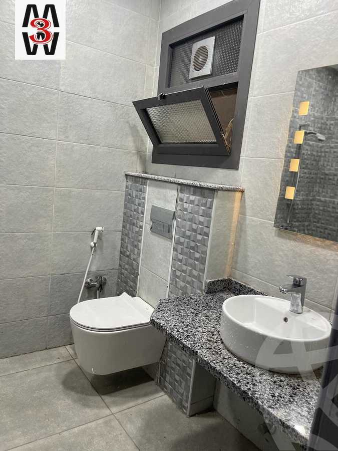 https://aqarmap.com.eg/ar/listing/3677609-for-rent-cairo-new-cairo-compounds-hayati-residence