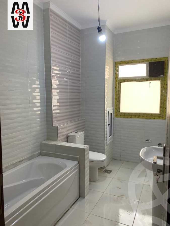 https://aqarmap.com.eg/ar/listing/3677654-for-rent-cairo-new-cairo-compounds-hayati-residence