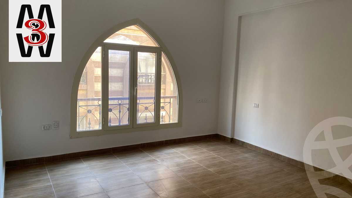 https://aqarmap.com.eg/ar/listing/3827854-for-rent-cairo-new-cairo-compounds-hayati-residence