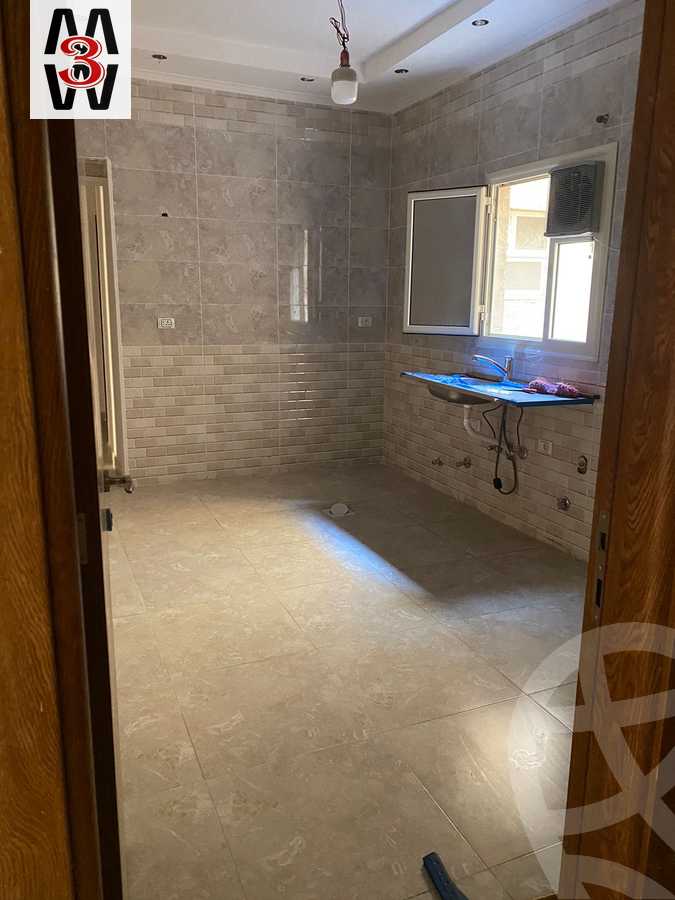 https://aqarmap.com.eg/ar/listing/3827854-for-rent-cairo-new-cairo-compounds-hayati-residence