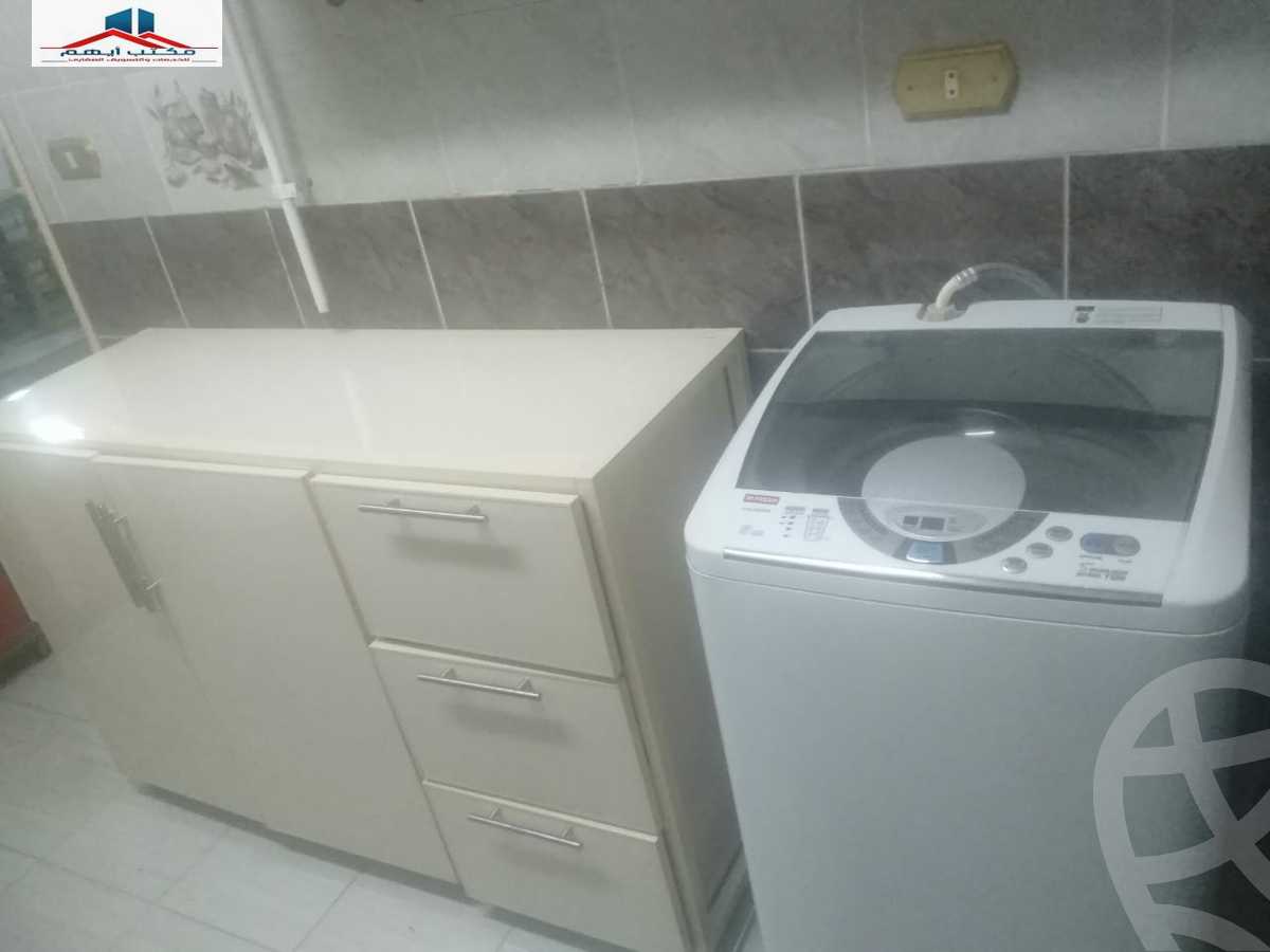 https://aqarmap.com.eg/en/listing/3855102-for-rent-alexandria-kafr-abdo-sant-square-st