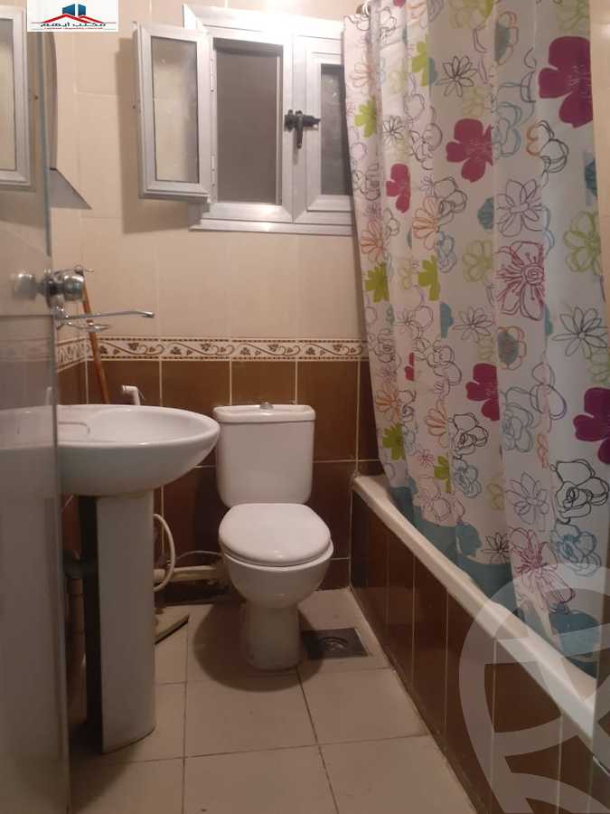 https://aqarmap.com.eg/en/listing/3855102-for-rent-alexandria-kafr-abdo-sant-square-st