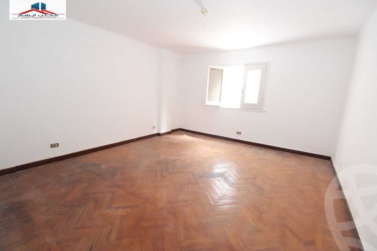 https://aqarmap.com.eg/en/listing/4041005-for-sale-alexandria-kafr-abdo-khaleel-basha-st