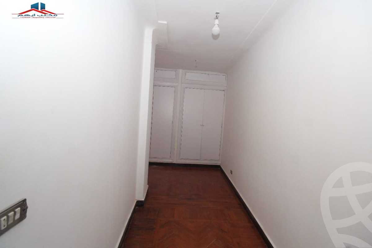 https://aqarmap.com.eg/en/listing/4041005-for-sale-alexandria-kafr-abdo-khaleel-basha-st