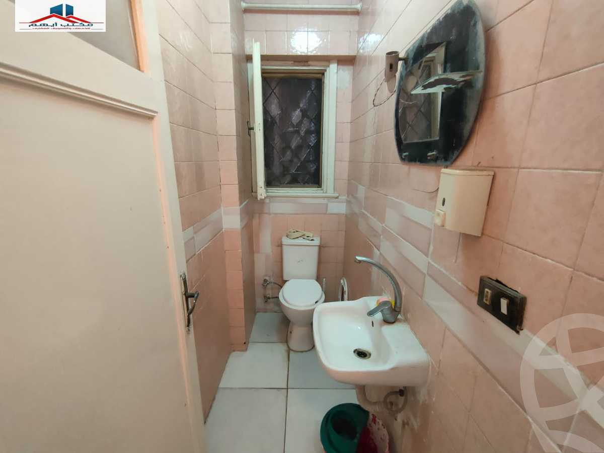 https://aqarmap.com.eg/en/listing/4108599-for-sale-alexandria-kafr-abdo-khaleel-basha-st