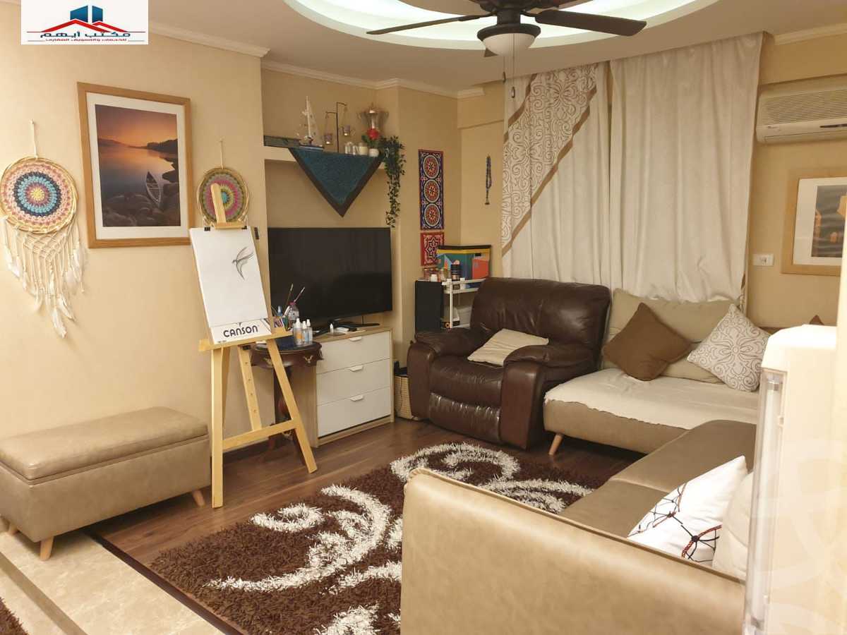 https://aqarmap.com.eg/ar/listing/4113592-for-sale-alexandria-kafr-abdo-sant-square-st