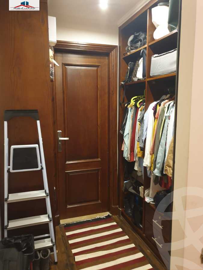 https://aqarmap.com.eg/ar/listing/4113592-for-sale-alexandria-kafr-abdo-sant-square-st