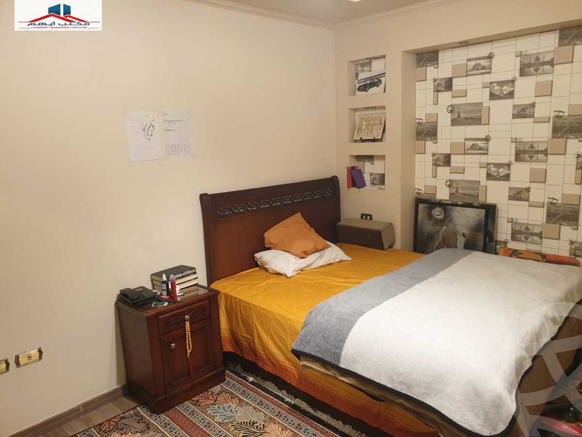 https://aqarmap.com.eg/ar/listing/4113592-for-sale-alexandria-kafr-abdo-sant-square-st