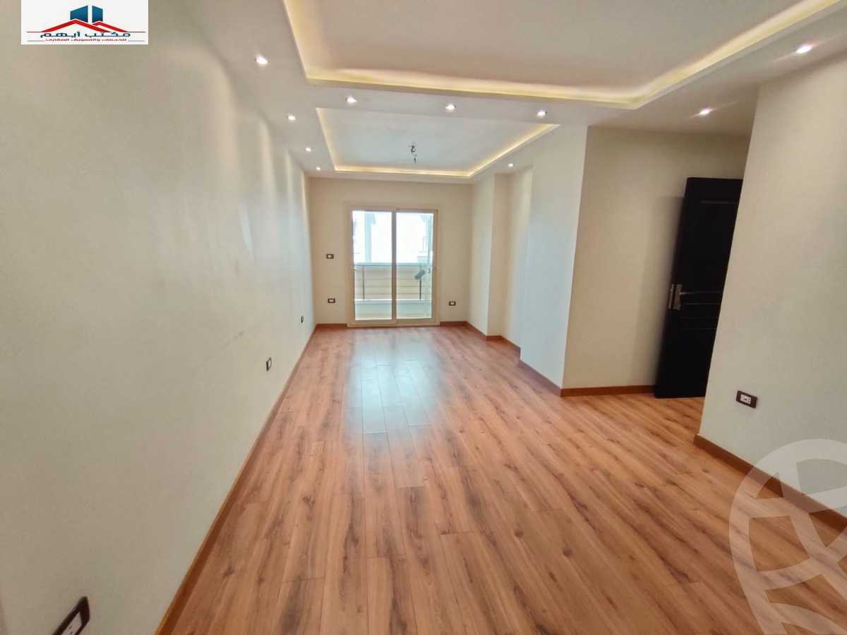 https://aqarmap.com.eg/en/listing/4253161-for-sale-alexandria-kafr-abdo-sant-square-st
