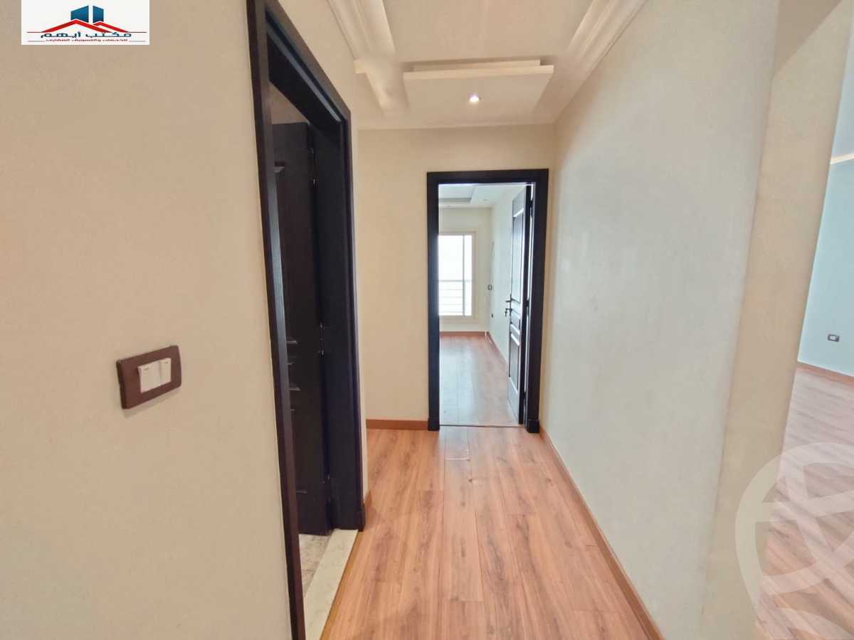 https://aqarmap.com.eg/en/listing/4253161-for-sale-alexandria-kafr-abdo-sant-square-st