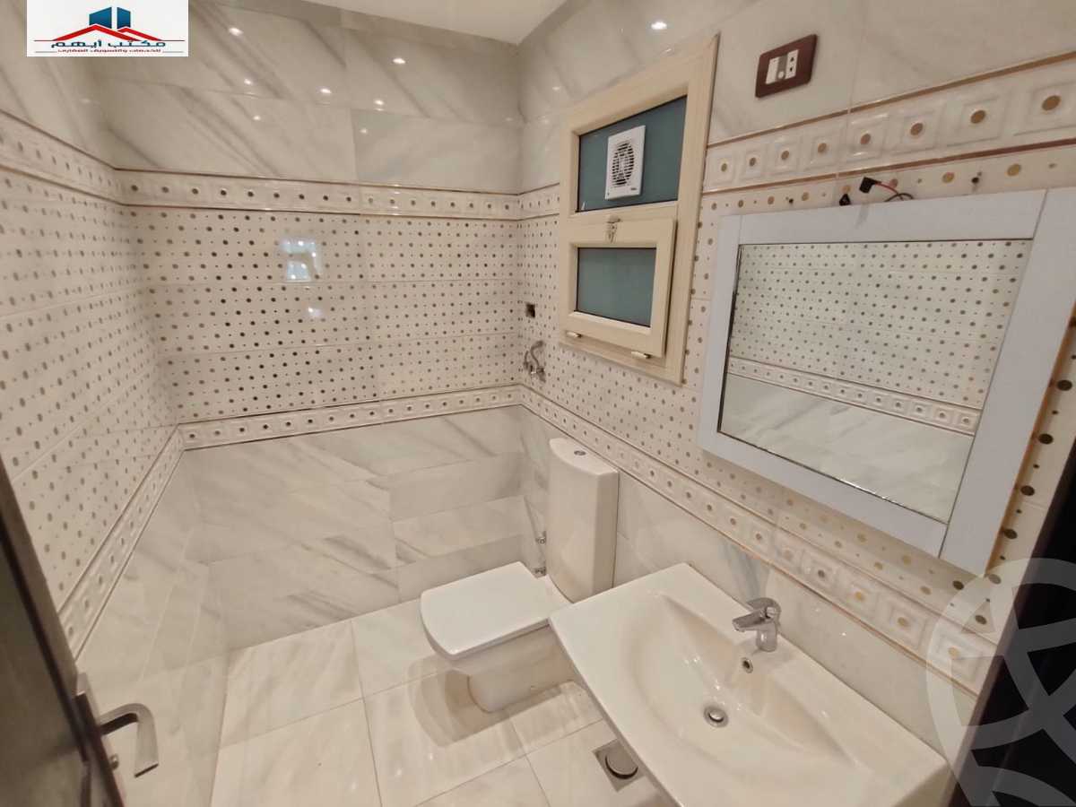 https://aqarmap.com.eg/en/listing/4253161-for-sale-alexandria-kafr-abdo-sant-square-st