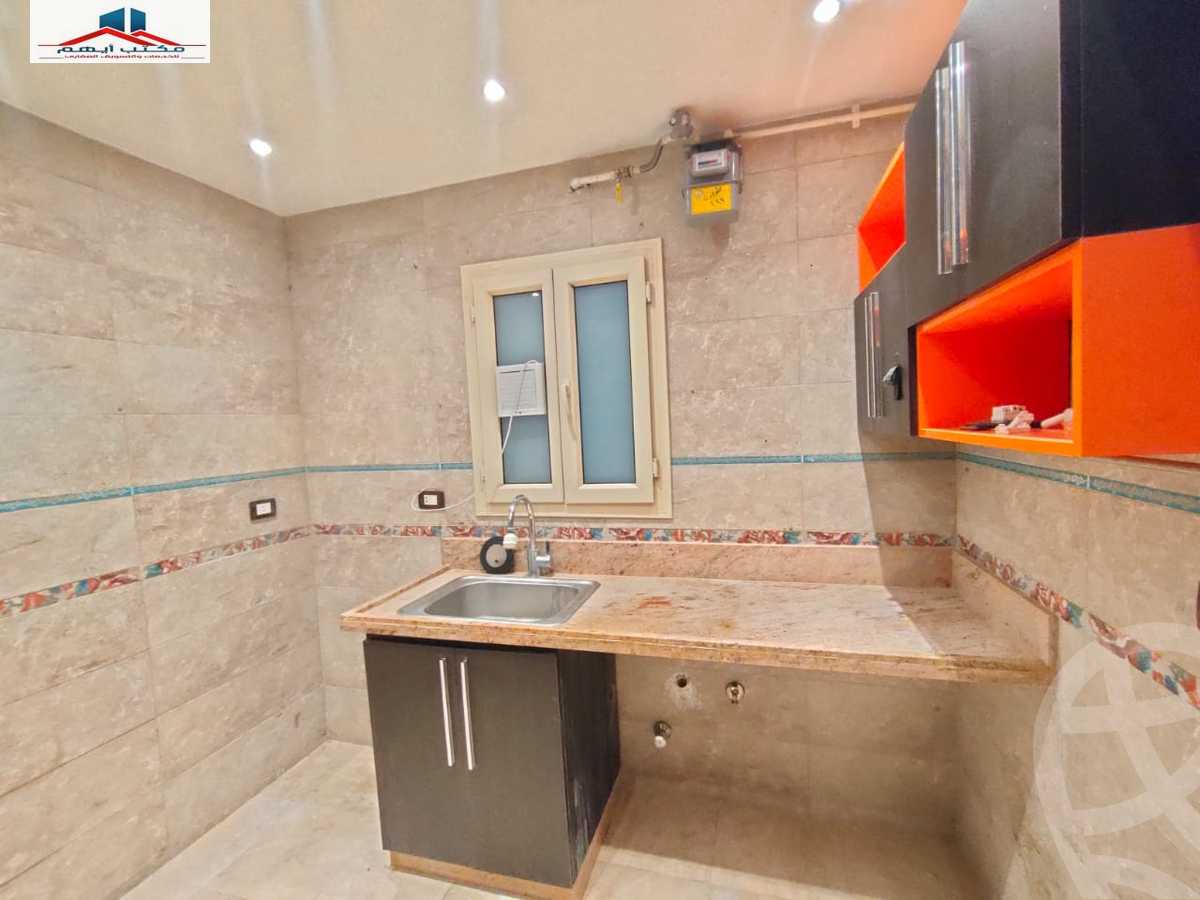 https://aqarmap.com.eg/en/listing/4253161-for-sale-alexandria-kafr-abdo-sant-square-st
