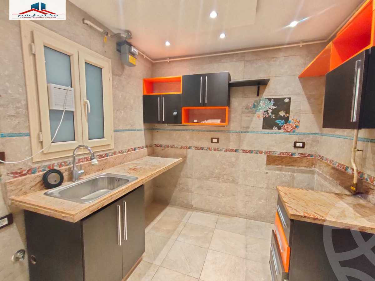 https://aqarmap.com.eg/en/listing/4253161-for-sale-alexandria-kafr-abdo-sant-square-st