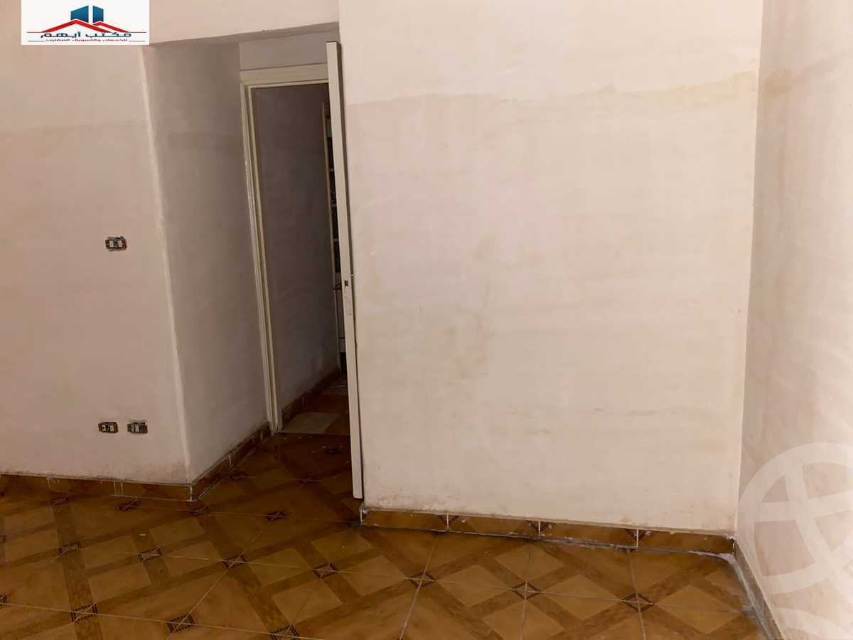 https://aqarmap.com.eg/ar/listing/4352078-for-sale-alexandria-moharram-bey-othman-galal-st