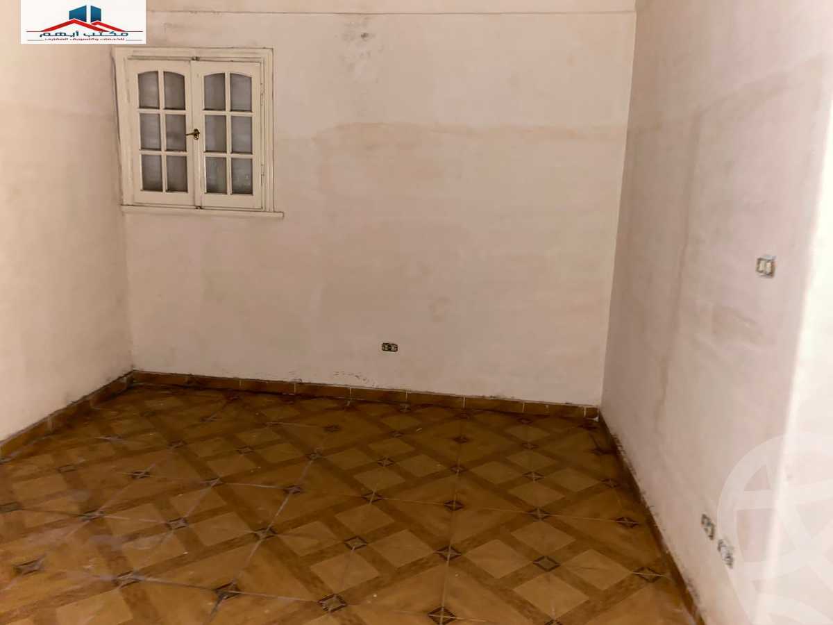 https://aqarmap.com.eg/ar/listing/4352078-for-sale-alexandria-moharram-bey-othman-galal-st