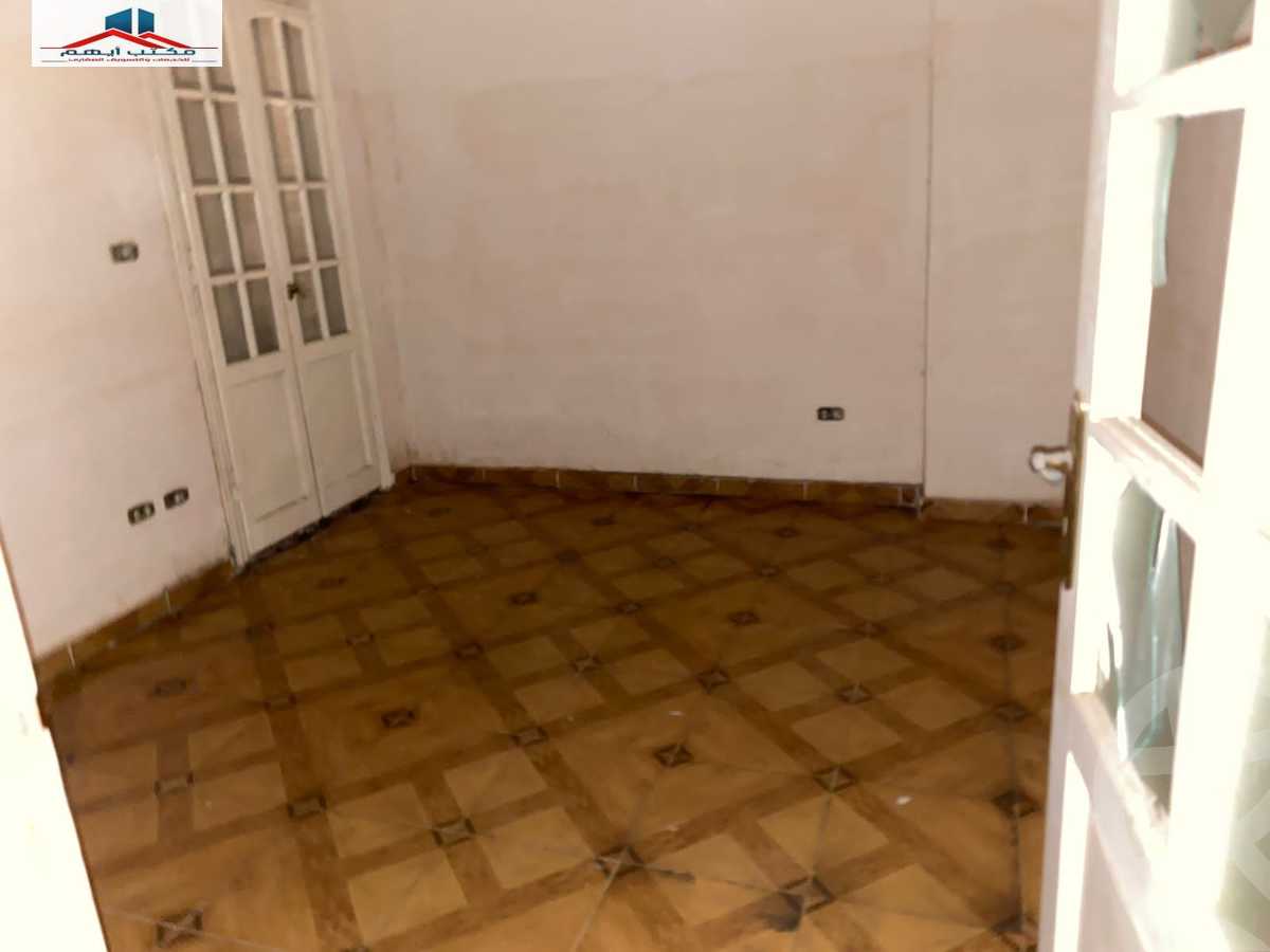 https://aqarmap.com.eg/ar/listing/4352078-for-sale-alexandria-moharram-bey-othman-galal-st
