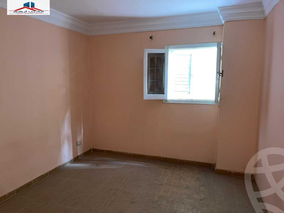 https://aqarmap.com.eg/ar/listing/4508158-for-sale-alexandria-bolekly-amir-al-behar-mahmoud-hamza-st