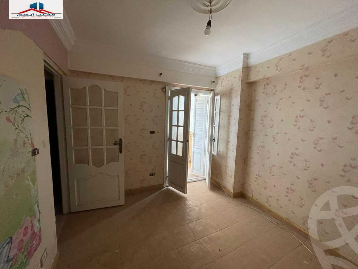 https://aqarmap.com.eg/ar/listing/4508158-for-sale-alexandria-bolekly-amir-al-behar-mahmoud-hamza-st