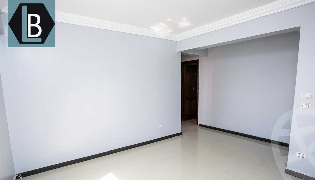 https://aqarmap.com.eg/ar/listing/3837551-for-sale-alexandria-sporting-shr-bwr-s-yd