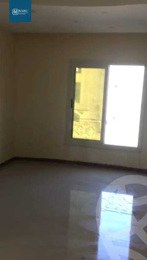 https://aqarmap.com.eg/ar/listing/3745905-for-sale-cairo-new-cairo-first-settlement-mhwr-mstfy-kml