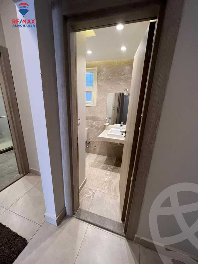 https://aqarmap.com.eg/ar/listing/3771936-for-rent-cairo-new-cairo-compounds-leila-compound