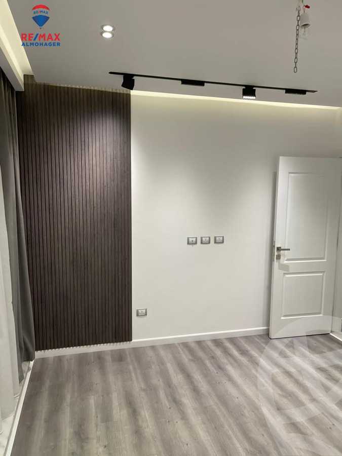 https://aqarmap.com.eg/ar/listing/3791672-for-rent-cairo-new-cairo-compounds-lakeview-residence