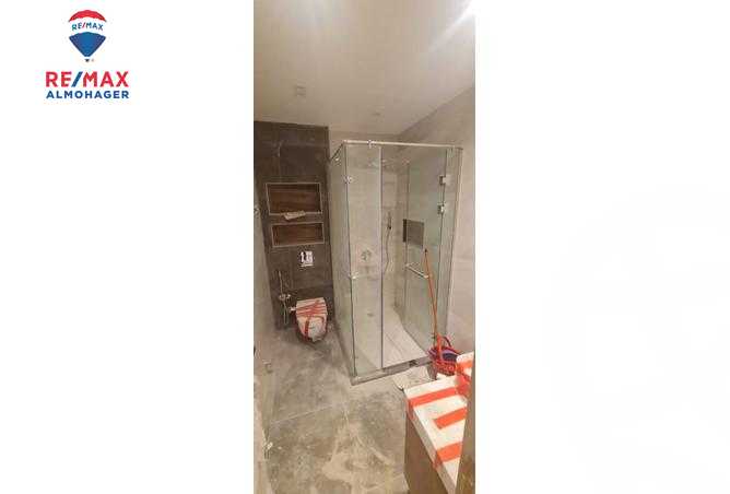 https://aqarmap.com.eg/ar/listing/3827480-for-rent-cairo-new-cairo-compounds-lakeview-residence