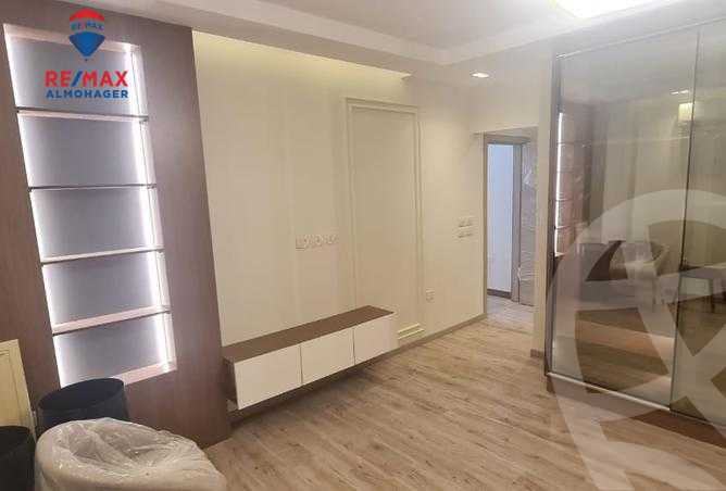 https://aqarmap.com.eg/ar/listing/3827480-for-rent-cairo-new-cairo-compounds-lakeview-residence